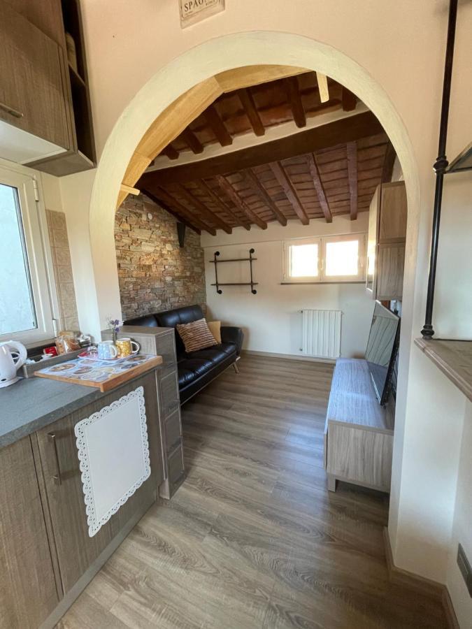 Il Cappellaio Matto Apartment Livorno Bagian luar foto