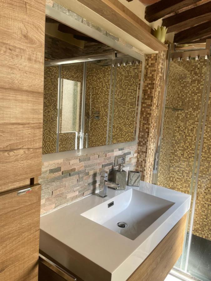 Il Cappellaio Matto Apartment Livorno Bagian luar foto