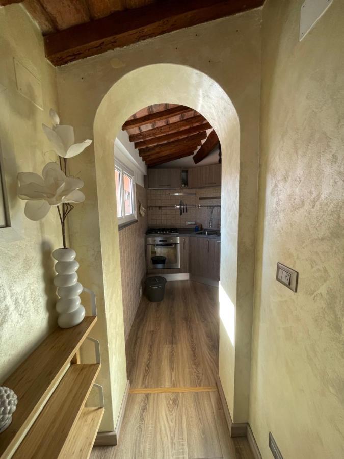 Il Cappellaio Matto Apartment Livorno Bagian luar foto