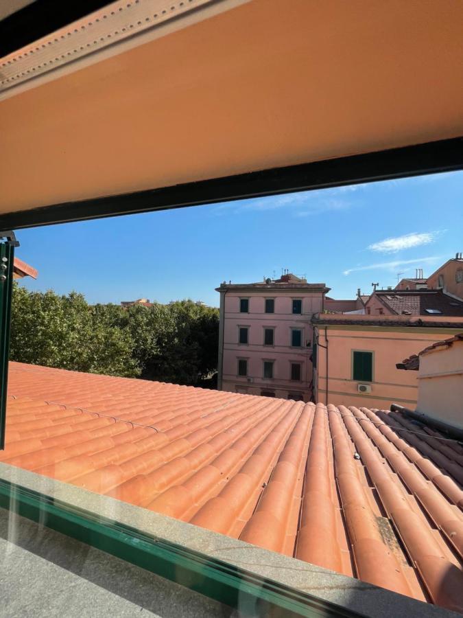 Il Cappellaio Matto Apartment Livorno Bagian luar foto